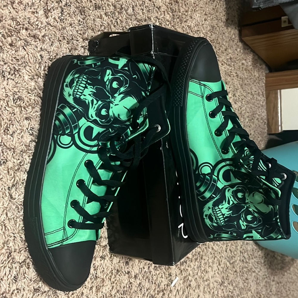 Green and Black with skulls, Size 12 Mens, pretty much new, From Raad Shop